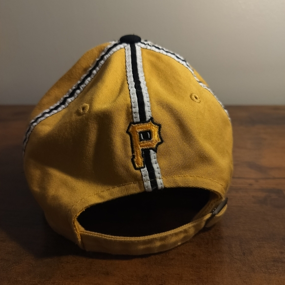 American Needle Yellow and Black Baseball Cap - Picture 4 of 4